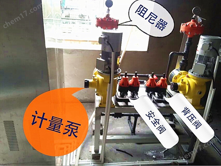 膜片式脉冲阻尼器.jpg 法兰式不锈钢316L膜片式脉冲阻尼器